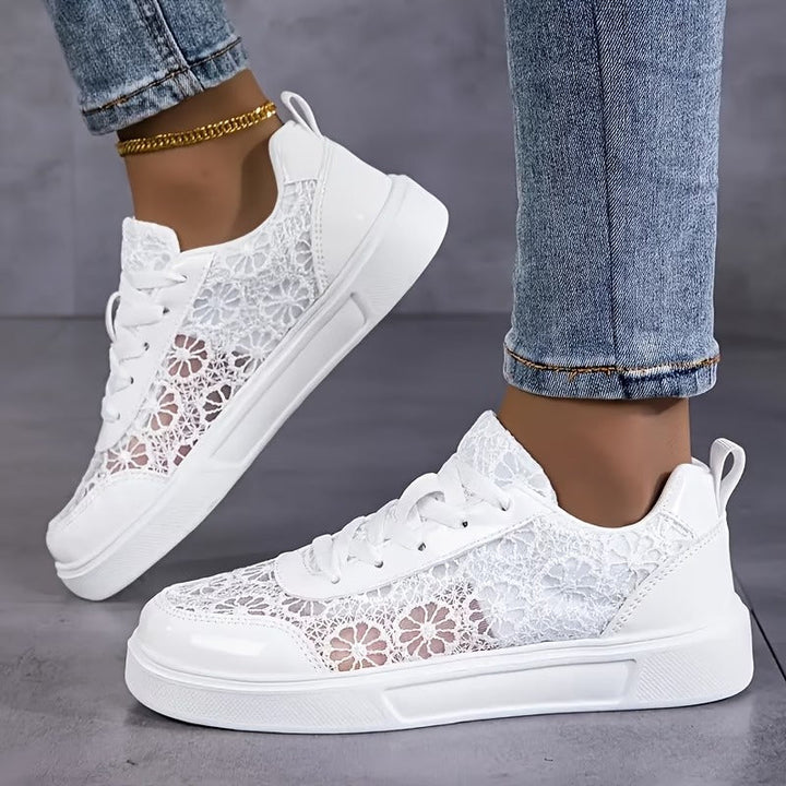 Baskets en dentelle florale