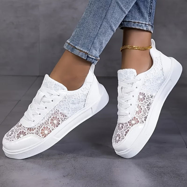 Baskets en dentelle florale