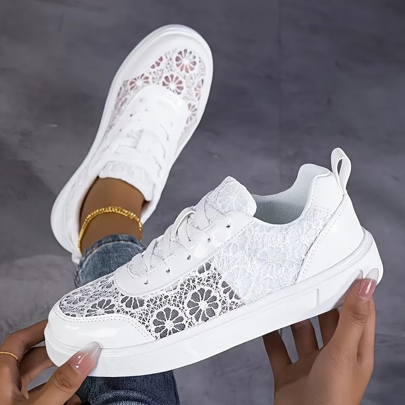 Baskets en dentelle florale