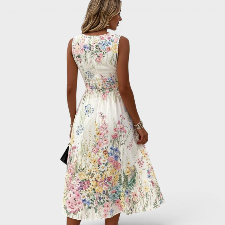 Robe midi fleurie sans manches
