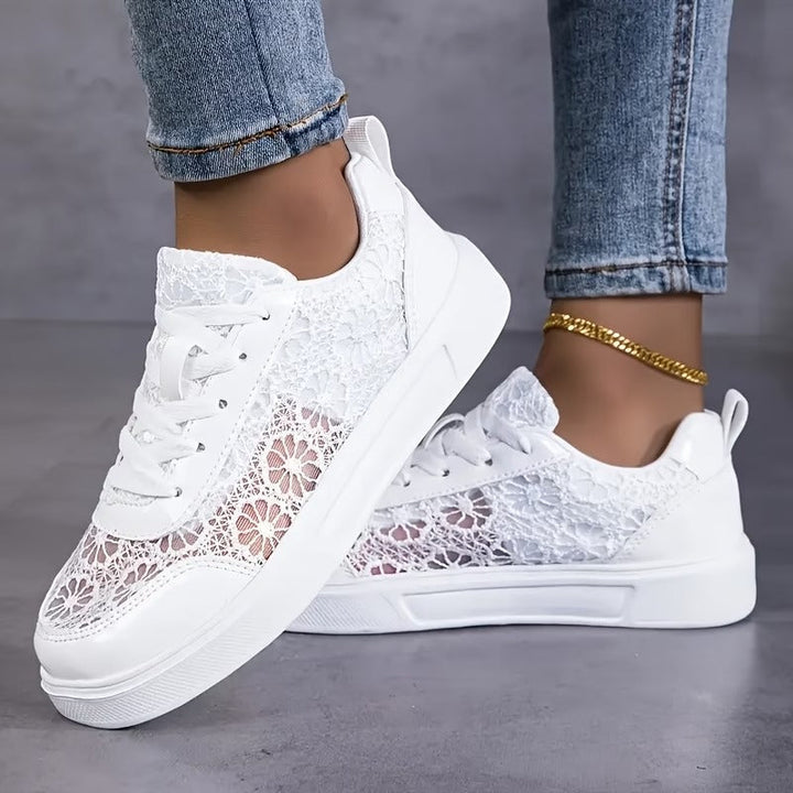 Baskets en dentelle florale