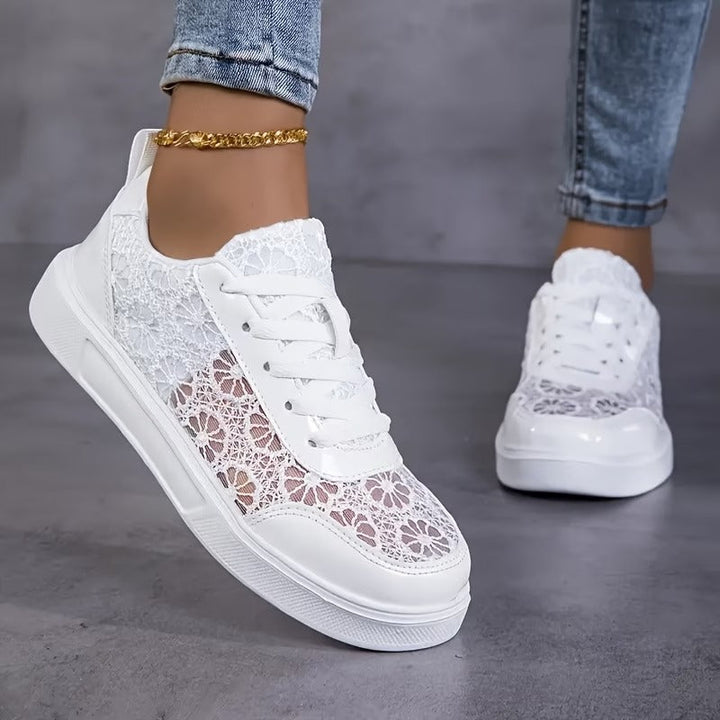 Baskets en dentelle florale