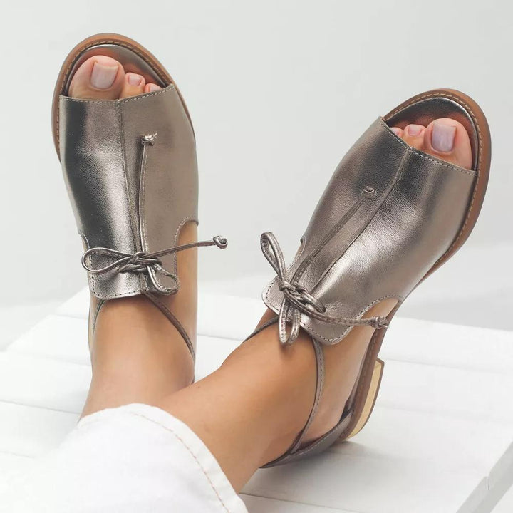 Sandales en cuir à brides Gris acier